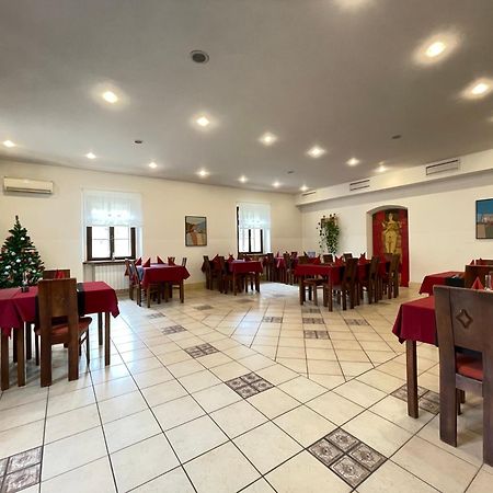 Hotel Gostisce Barbara à Idrija Extérieur photo