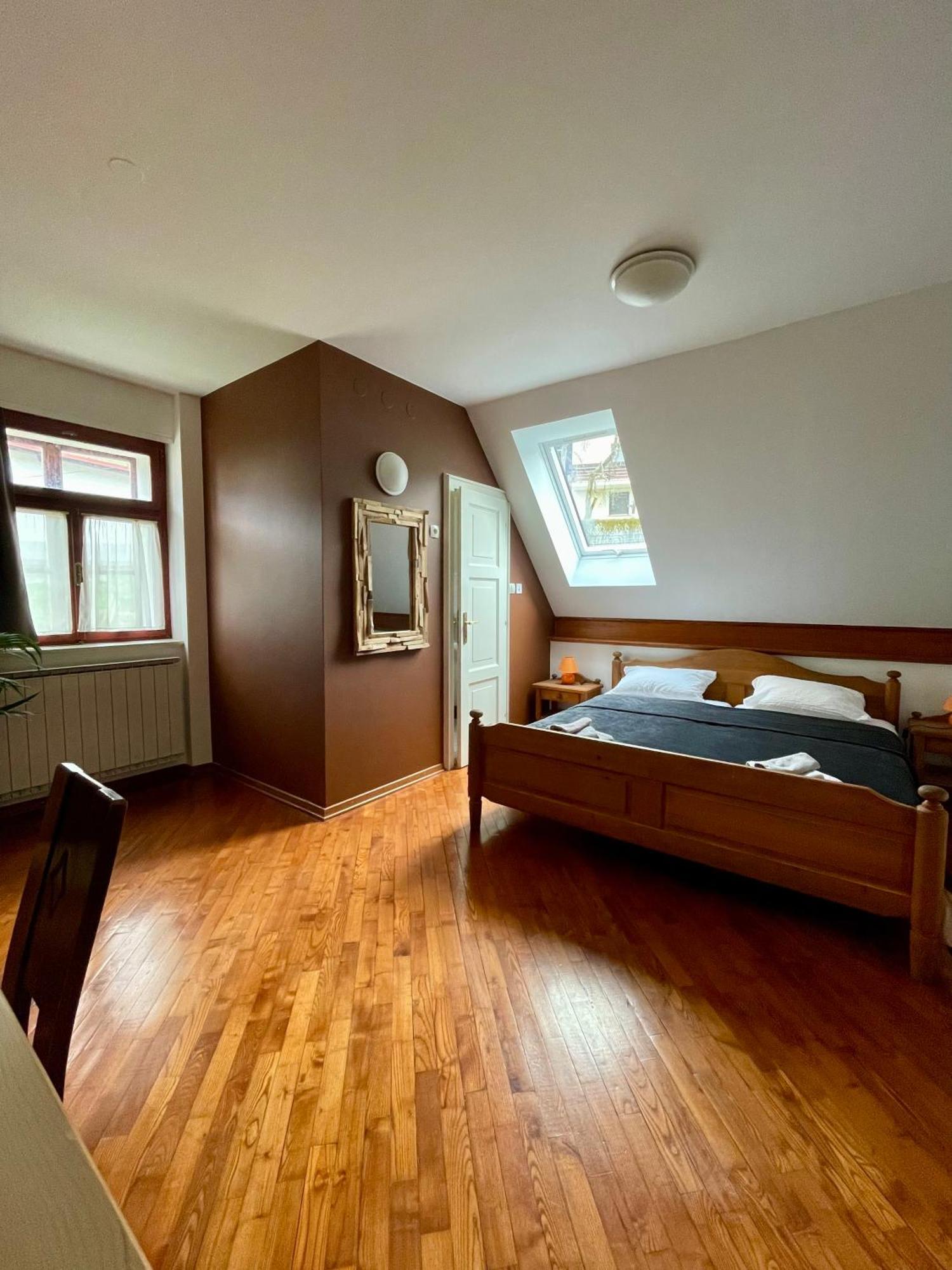Hotel Gostisce Barbara à Idrija Extérieur photo