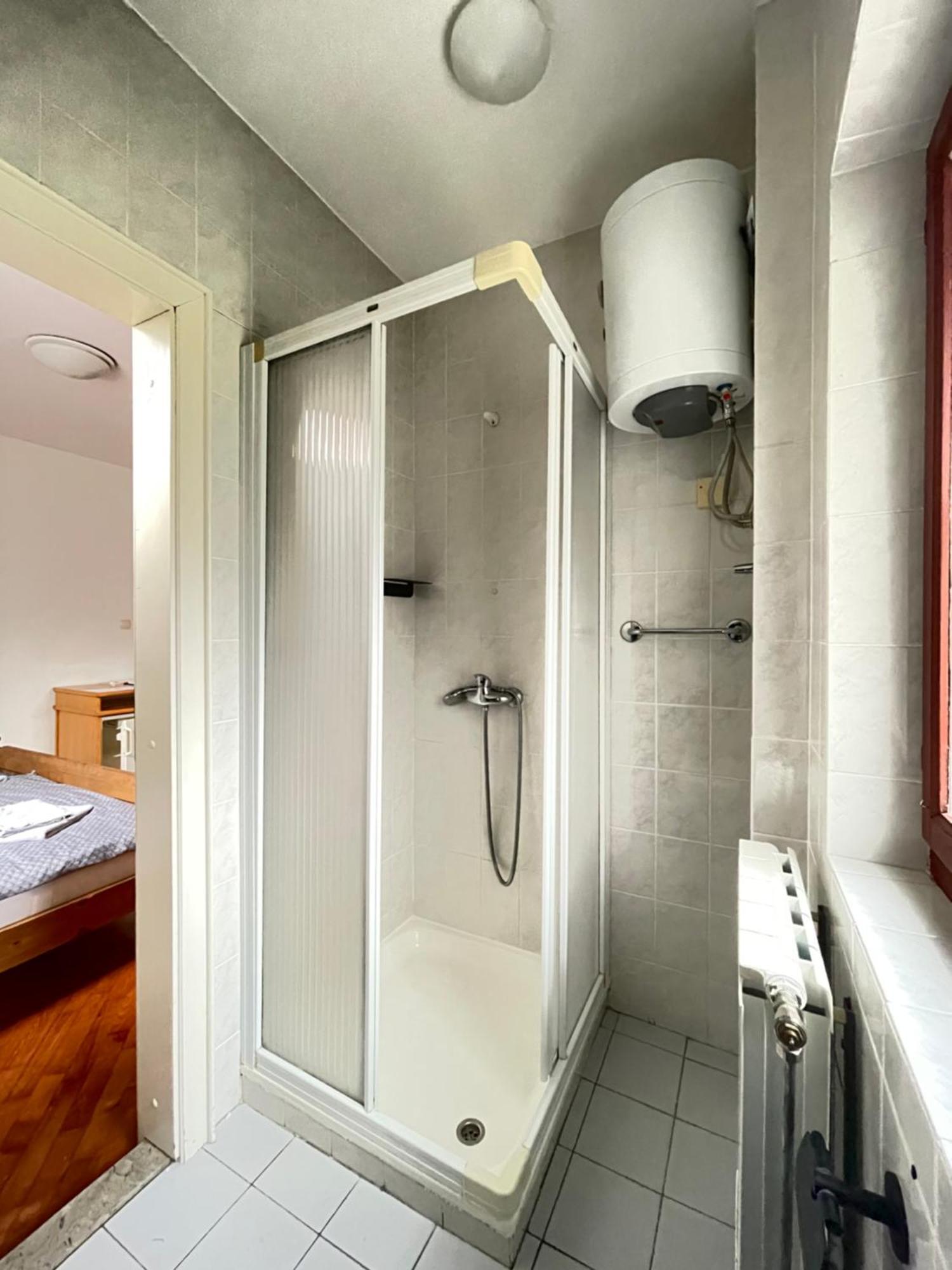 Hotel Gostisce Barbara à Idrija Extérieur photo